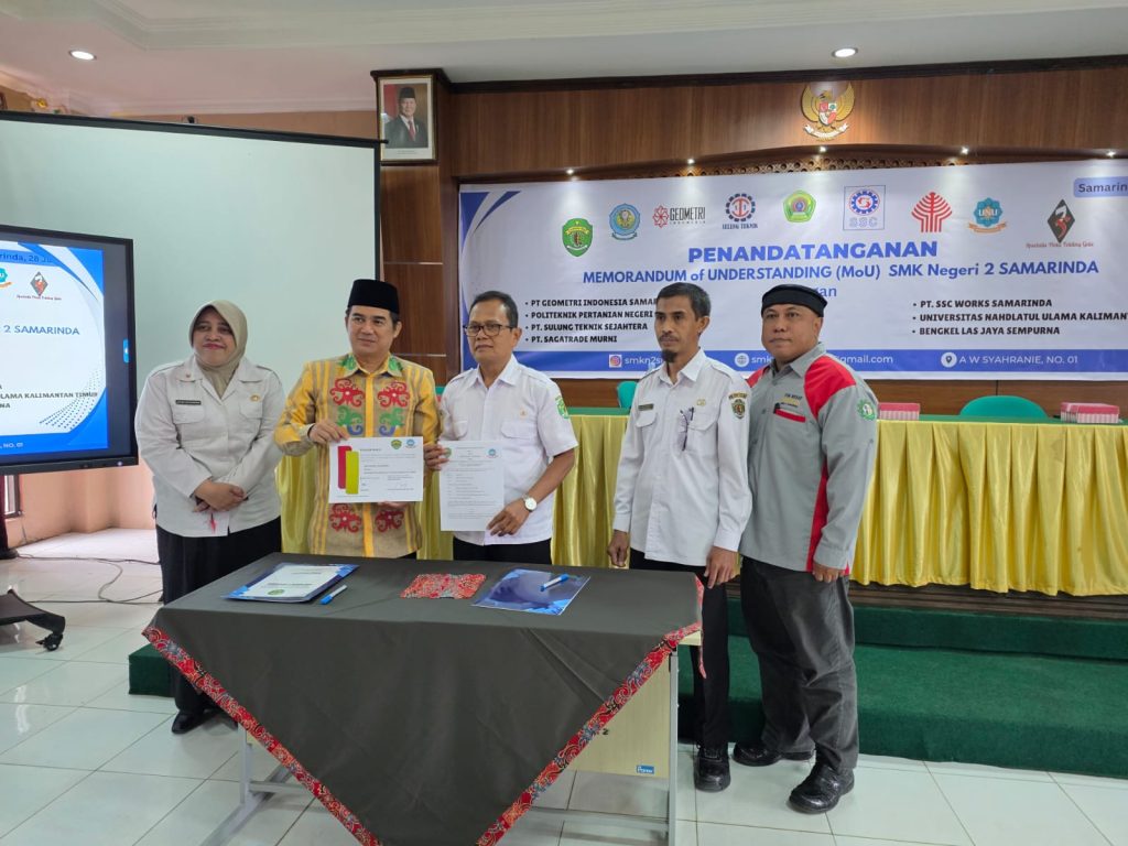 Penandatanganan MoU UNU Kaltim dan SMK Negeri 2 Samarinda
