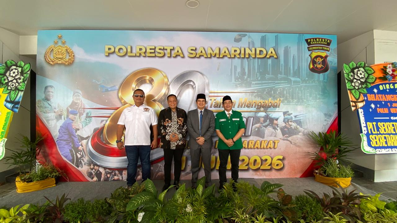 Rektor UNU Kaltim Hadiri Apel dan Syukuran HUT Bhayangkara ke-80 Polresta Samarinda