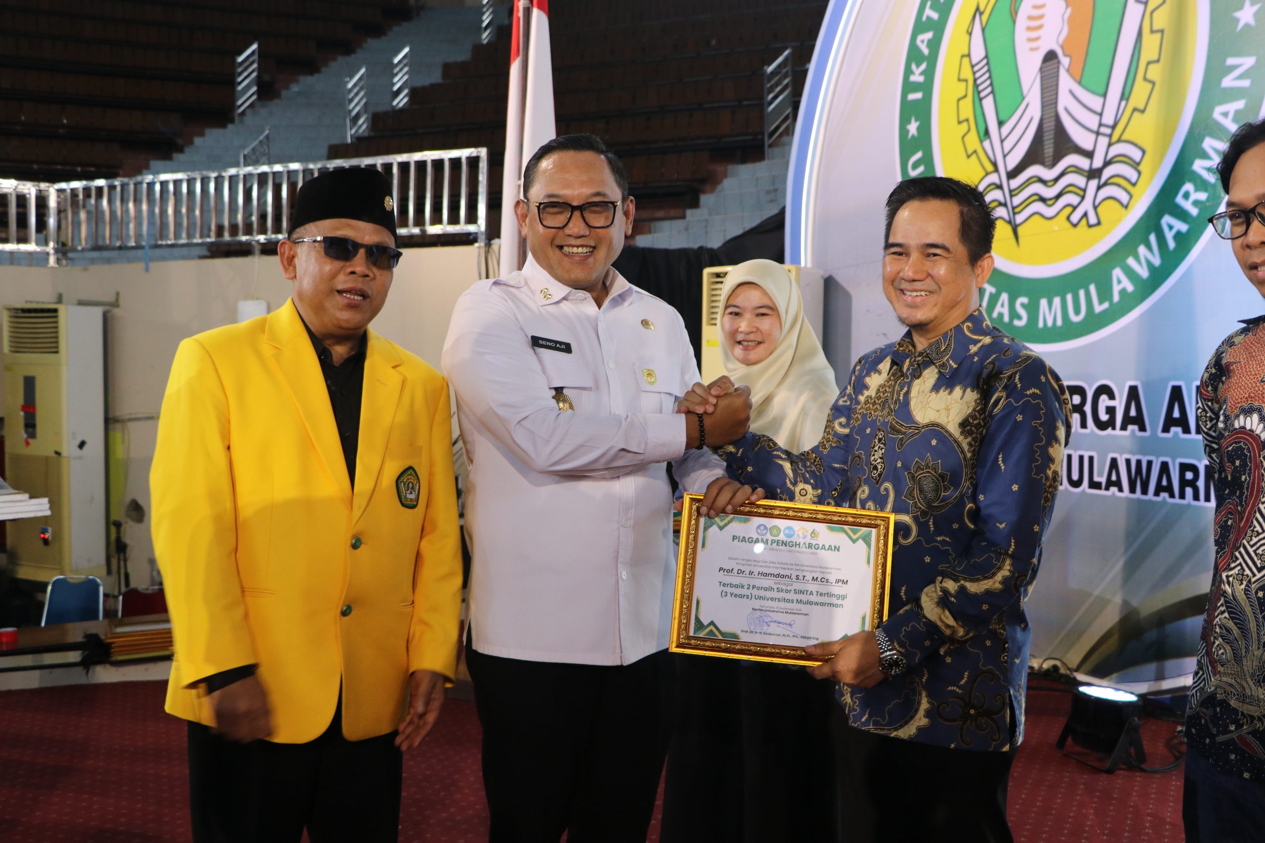 Prof. Hamdani Terbaik II, Prof. Anindita Terbaik III Raih Award SINTA UNMUL